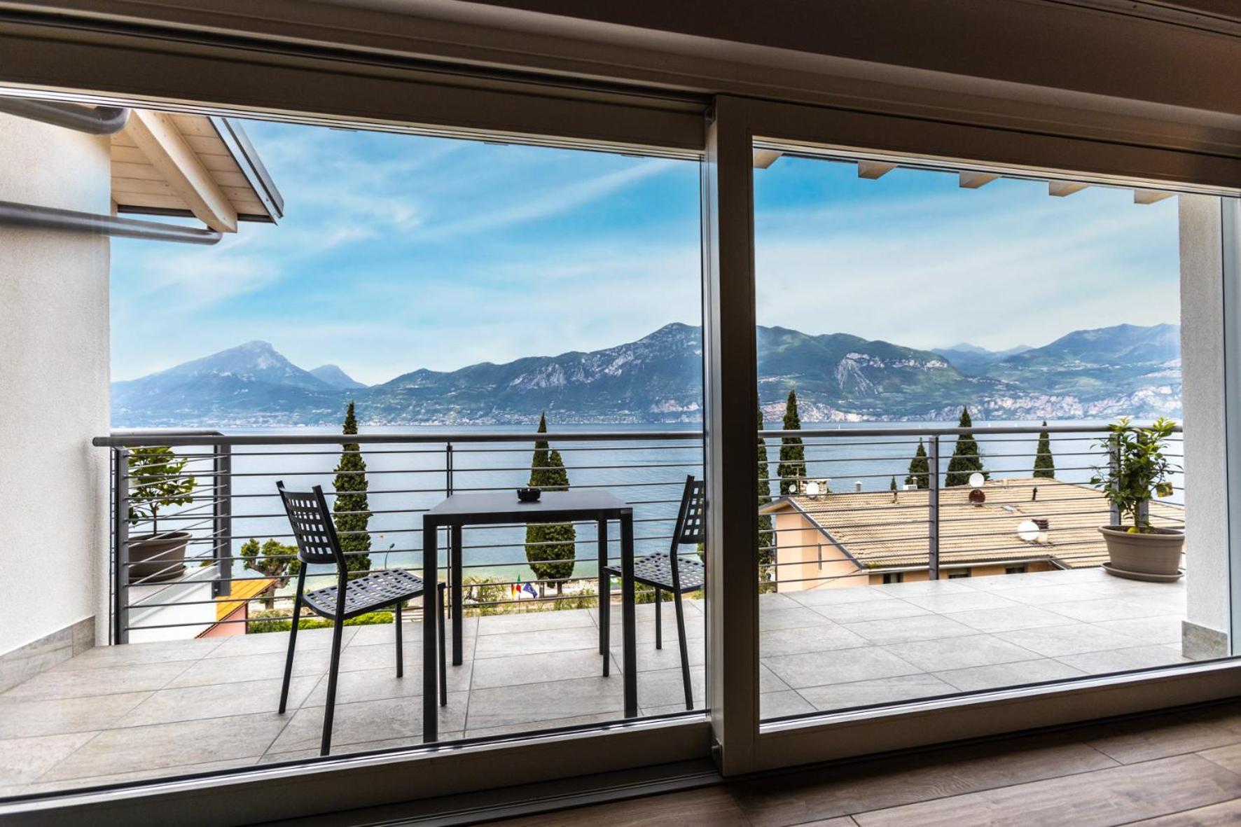 Residence Solei Classic & Plus Brenzone sul Garda Εξωτερικό φωτογραφία