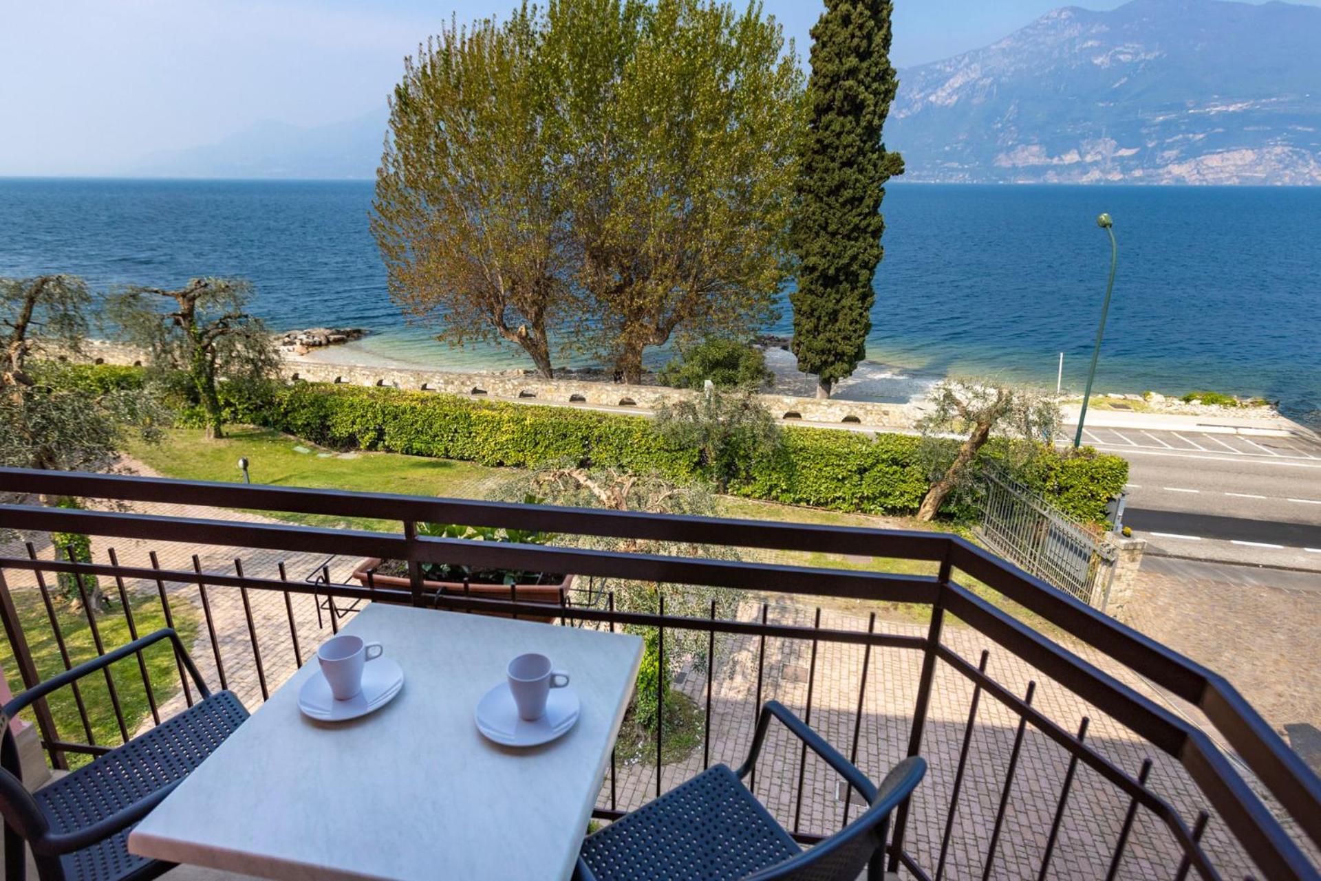 Residence Solei Classic & Plus Brenzone sul Garda Εξωτερικό φωτογραφία